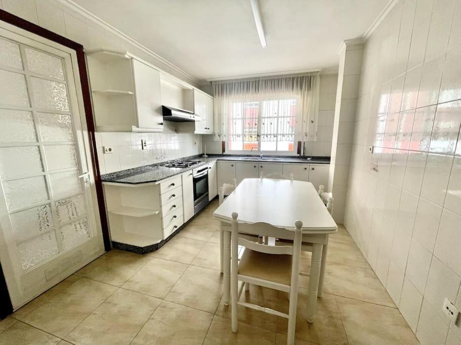 Agradable Apartamento Centrico En Cangas Exterior photo
